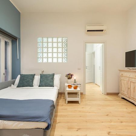 Trevi Fountain Boutique Apartment Roma Esterno foto